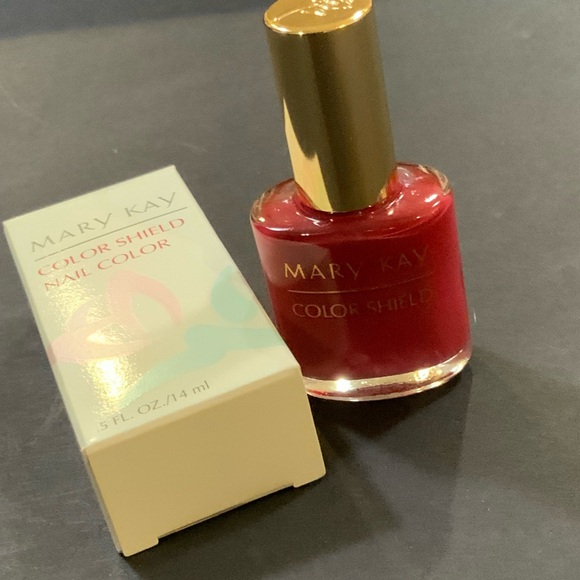 Mary Kay Color Shield Cherries Jubilee Nail Polish - Picture 2 of 3